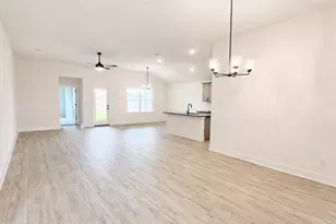 2055 Emerald Lk Trl, Dayton, TX 77535 - Photo 4