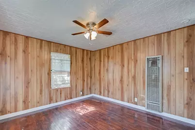 4905 Brinkley Street, Houston, TX 77033 - Photo 10