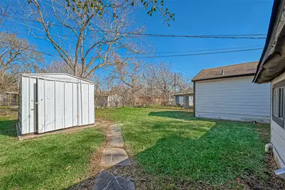 4905 Brinkley Street, Houston, TX 77033 - Photo 18