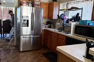 110 Almond Dr, Lake Jackson, TX 77566 - Photo 8