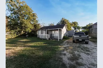 1017 Lakin Avenue, Pasadena, TX 77506 - Photo 2