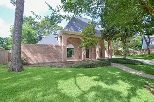 22607 Unicorns Horn Ln, Katy, TX 77449 - Photo 2