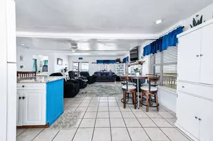 1929 County Rd 230, Sargent, TX 77414 - Photo 4