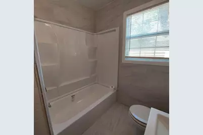 1025 6th Street, Hempstead, TX 77445 - Photo 4