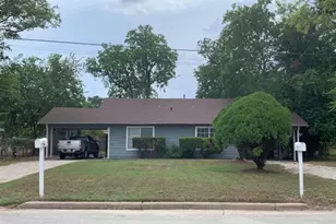 1025 6th St, Hempstead, TX 77445 - Photo 1