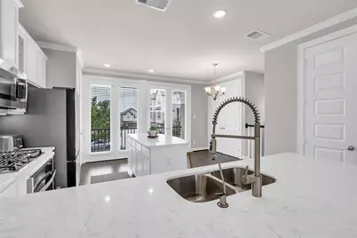 10607 Centre Forest Drive, Houston, TX 77043 - Photo 8