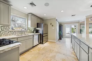 1526 Foxwood Rd, Houston, TX 77008 - Photo 8