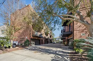 910 Malone St, Houston, TX 77007 - Photo 2