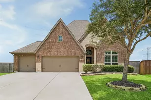 9242 Holloway Cliff Ln, Cypress, TX 77433 - Photo 1