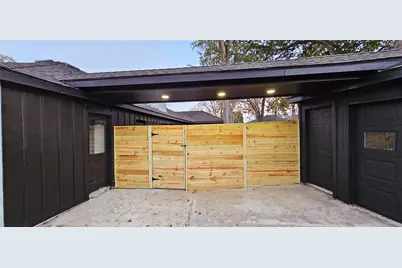 18630 Prince William Lane, Houston, TX 77058 - Photo 6