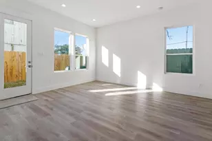 5404 Margarita St, Houston, TX 77020 - Photo 6