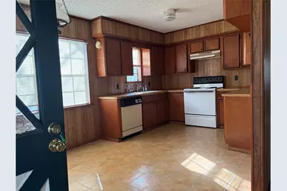 221 Yellowstone, Livingston, TX 77351 - Photo 4