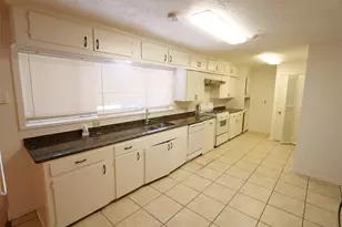5231 Beechnut St, Houston, TX 77096 - Photo 12