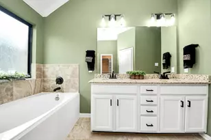 3825 Enchanted Timbers Ln, Spring, TX 77386 - Photo 14