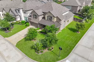 449 Devlin Shores Dr, Conroe, TX 77304 - Photo 2