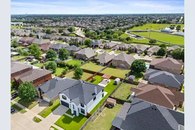7704 Labrador Drive, Arlington, TX 76002 - Photo 4