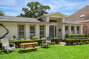 6249 Olympia Dr, Houston, TX 77057 - Photo 2