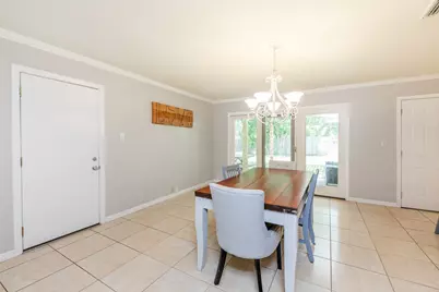 8323 Lorrie Drive, Houston, TX 77025 - Photo 18