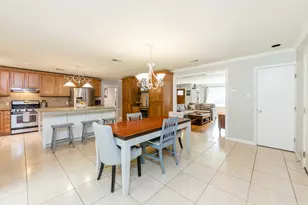 8323 Lorrie Dr, Houston, TX 77025 - Photo 12