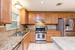8323 Lorrie Dr, Houston, TX 77025 - Photo 16