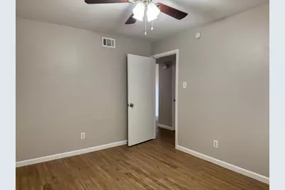 2101 6th Avenue N #3, Texas City, TX 77590 - Photo 8