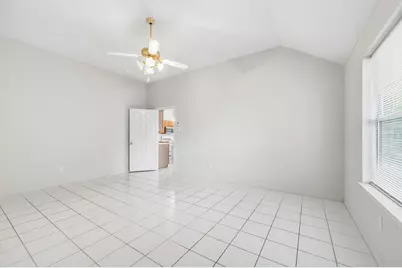 9619 E Withers Way Circle, Houston, TX 77065 - Photo 30