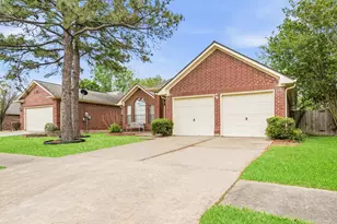 9619 E Withers Way Cir, Houston, TX 77065 - Photo 2