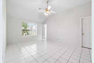 9619 E Withers Way Circle, Houston, TX 77065 - Photo 36