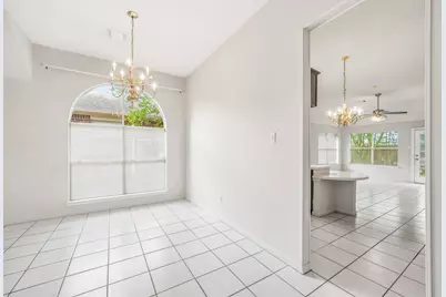 9619 E Withers Way Circle, Houston, TX 77065 - Photo 14
