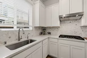 574 Morning Tide Ln, Kemah, TX 77565 - Photo 6