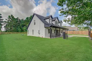 203 Antelope Dr, Crosby, TX 77532 - Photo 10