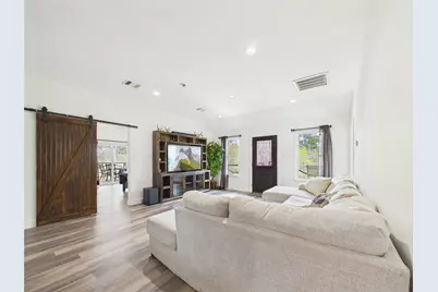 4506 Linninger Lane, Dickinson, TX 77539 - Photo 8