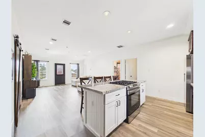 4506 Linninger Lane, Dickinson, TX 77539 - Photo 12