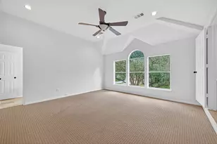 4742 Robins Way, Sugar Land, TX 77479 - Photo 32