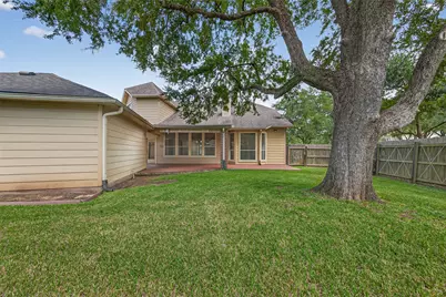 4742 Robins Way, Sugar Land, TX 77479 - Photo 50