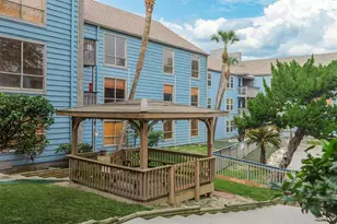 8100 Seawall Blvd, Galveston, TX 77551 - Photo 14