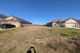 8402 Black Pearl Ct, Texas City, TX 77591 - Photo 2