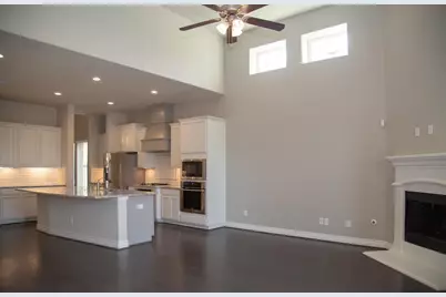 4902 Thunder Creek Lane, Sugar Land, TX 77479 - Photo 12