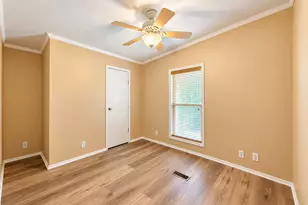 933 Front St, Columbus, TX 78934 - Photo 8