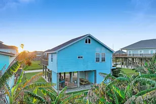 836 Eastview, Crystal Beach, TX 77650 - Photo 6