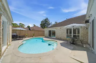 10103 Briar Forest Dr, Houston, TX 77042 - Photo 38
