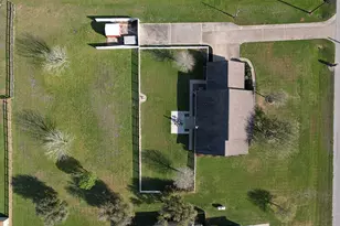 2862 Dee's Cir, Sealy, TX 77474 - Photo 38