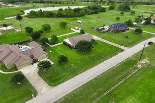 2862 Dee's Cir, Sealy, TX 77474 - Photo 46