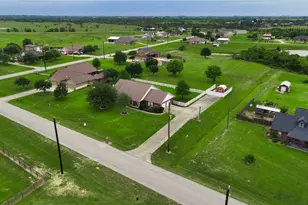 2862 Dee's Cir, Sealy, TX 77474 - Photo 40