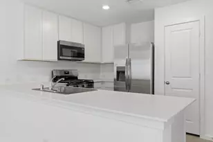 1519 Golden Iris, Crosby, TX 77532 - Photo 4