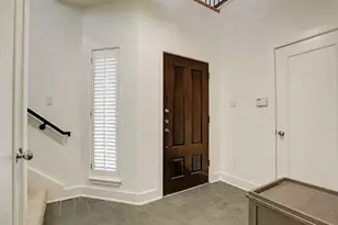 1412 Castle Ct, Houston, TX 77006 - Photo 4