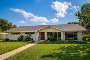 2509 Hutchins Ln, El Campo, TX 77437 - Photo 1