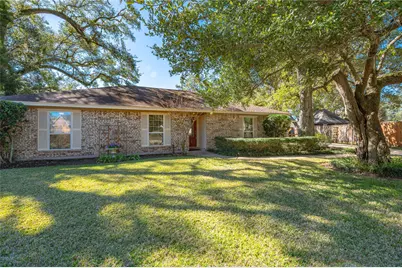 412 Narcissus Street, Lake Jackson, TX 77566 - Photo 36