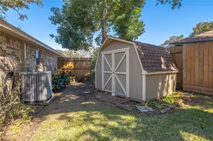 412 Narcissus St, Lake Jackson, TX 77566 - Photo 30