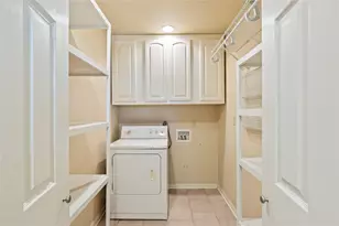 412 Narcissus St, Lake Jackson, TX 77566 - Photo 10